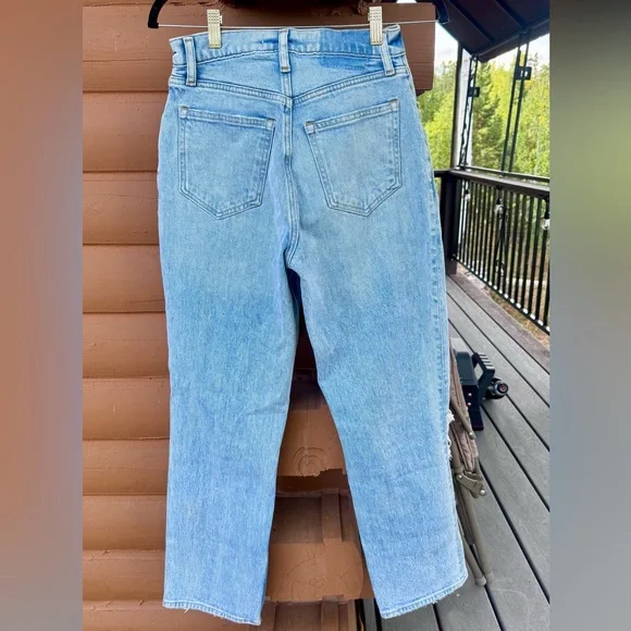 Abercrombie Curve Love 90s Ultra High Rise Straight Jeans - Picture 9 of 16